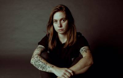 Julien Baker teams up with boygenius bandmates on new song ‘Favor’ - www.nme.com