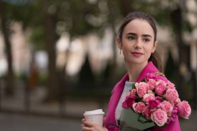 Lily Collins Discusses The Romance In Store For Her Character In ‘Emily In Paris’ Season 2 - etcanada.com - Paris - USA - Chicago