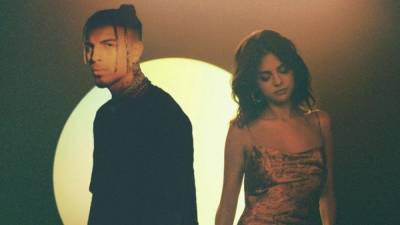 Selena Gomez and Rauw Alejandro to Perform 'Baila Conmigo' at Premio Lo Nuestro 2021 (Exclusive) - www.etonline.com - Miami