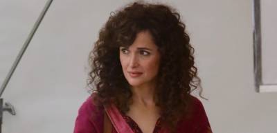 Rose Byrne Sports Super Curly Hair on Set of Apple TV+ Series 'Physical' - www.justjared.com - Los Angeles - California