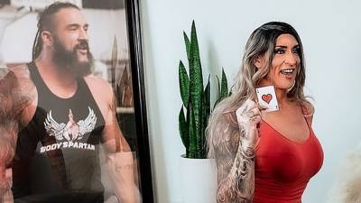 Gabbi Tuft, Former WWE Star, Comes Out as Transgender - www.etonline.com