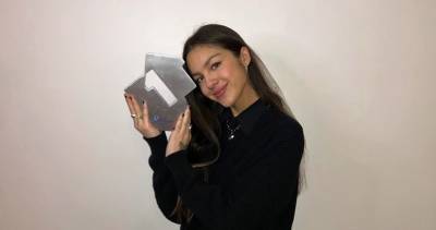 Olivia Rodrigo’s Drivers License speeds into a fourth week at Number 1 on the Official Singles Chart - www.officialcharts.com