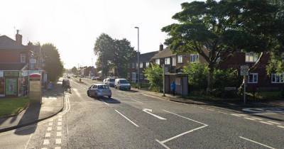 Police shut off major road after finding injured man following 'disturbance' - www.manchestereveningnews.co.uk