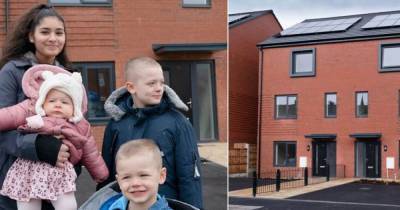 The mum in 'a whole new world' - after being given the keys to a proper affordable home - www.manchestereveningnews.co.uk - county Oldham