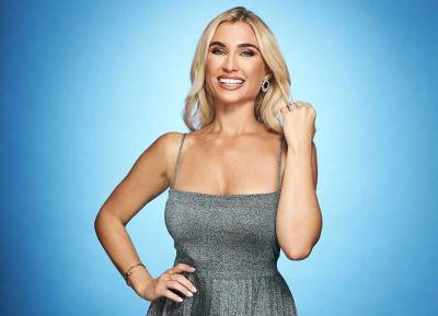 Billie Faiers forced to quit Dancing on Ice after nasty accident - evoke.ie