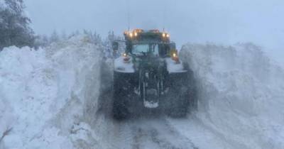 Farmers plough over six foot of snow as 'Beast from the East 2' wreaks havoc across Scotland - www.dailyrecord.co.uk - Scotland