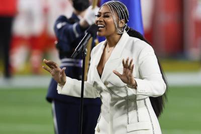 Jazmine Sullivan and Eric Church slay 2021 national anthem with H.E.R.’s help - nypost.com