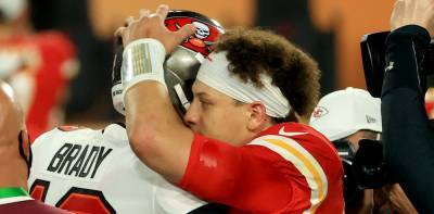 Tom Brady & Patrick Mahomes Share a Hug After Super Bowl 2021 - www.justjared.com - Florida - county Bay - Kansas City