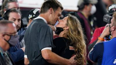 Tom Brady Celebrates Super Bowl 2021 Win With Wife Gisele Bundchen and Their Kids: Pics! - www.etonline.com - Florida - county Bay - Kansas City