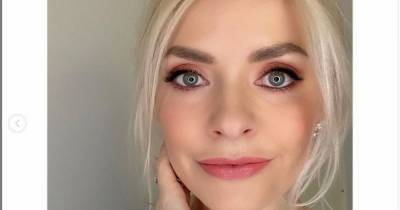 Holly Willoughby fans tease star over 'hotty' Instagram post as they're in disbelief over her age - www.manchestereveningnews.co.uk