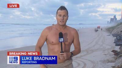 Australian Weatherman Pulls Dead Body From The Ocean During Live Report - etcanada.com - Australia