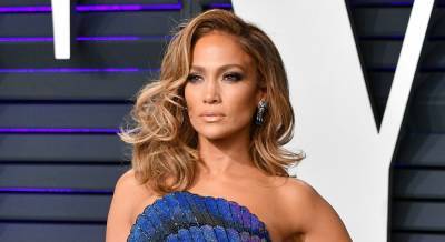Jennifer Lopez's 'Marry Me' Movie Pushed Back to 2022 - www.justjared.com