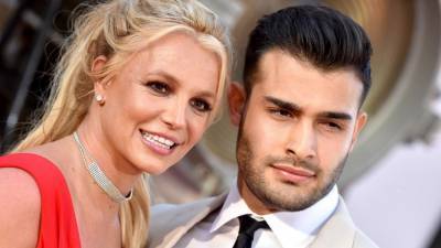 Britney Spears' Boyfriend Sam Asghari Slams Her Dad Jamie Following Documentary - www.etonline.com