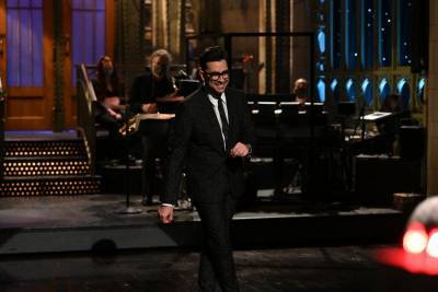 Dan Levy Left A Note Of Encouragement For The Following Week’s ‘SNL’ Host & A Tradition Was Born - etcanada.com - county Levy