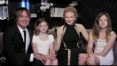 Nicole Kidman and Keith Urban's Daughters Make Rare Appearance During 2021 Golden Globes - www.etonline.com