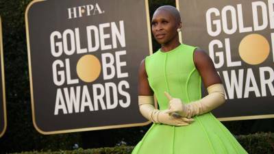Golden Globes Fashion and Can't Miss Moments: Bold Color, Best Accessories and Return of Glamour - www.hollywoodreporter.com