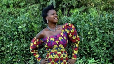 Viola Davis Makes a Statement in Stunning African Print Dress at 2021 Golden Globes - www.etonline.com - Los Angeles - county Stewart