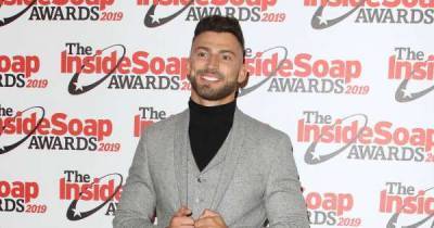 Jake Quickenden is 'pretty tired' after becoming a first-time father - www.msn.com