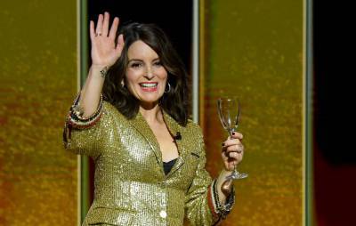 Golden Globes: here’s why Tina Fey and Amy Poehler had hearts and stars drawn on their hands - www.nme.com - New York - Los Angeles - USA