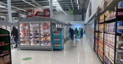 ASDA shoppers 'speechless' after employee changes woman's life in seconds - www.manchestereveningnews.co.uk - Manchester
