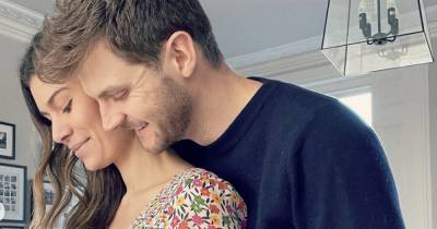 YouTube star Jim Chapman announces fiancée Sarah Tarleton is pregnant with couple’s first child - www.ok.co.uk