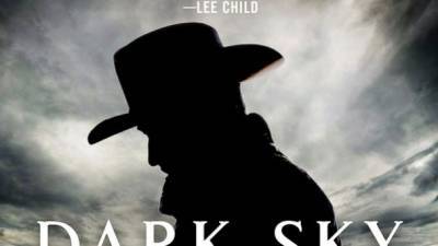 Review: Elk hunters become the hunted in novel 'Dark Sky' - abcnews.go.com - Wyoming - county Putnam