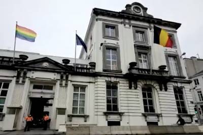 Belgian prime minister flies rainbow flag in response to gay man’s murder - www.metroweekly.com - Belgium - county Alexander