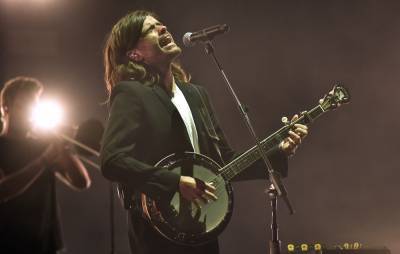Winston Marshall is taking a break from Mumford & Sons following online backlash - www.nme.com