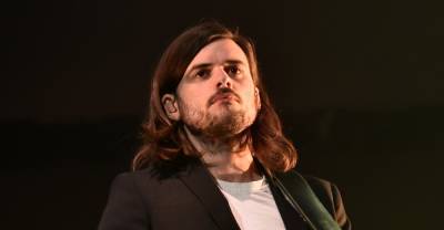 Mumford & Sons' Winston Marshall Apologizes for Controversial Tweet, Is Taking Time Away From Band - www.justjared.com