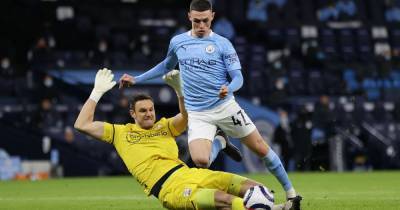 Phil Foden explains why he didn't go down in controversial penalty incident in Man City vs Southampton - www.manchestereveningnews.co.uk - Manchester