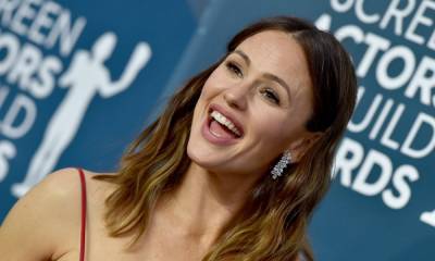 Why Jennifer Garner and her daughter named a fire hydrant Gloria - us.hola.com
