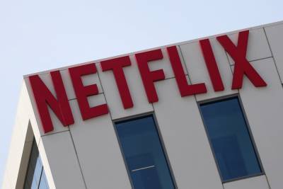 Netflix password sharing crackdown underway with new test and warning - nypost.com