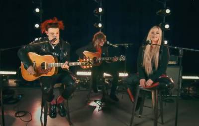 Watch Avril Lavigne & Yungblud perform ‘I’m With You’ on ‘The Yungblud Show’ - www.nme.com