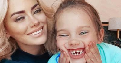 Kathryn Dennis - Southern Charm’s Kathryn Dennis Shares Selfie With Daughter Kensie Amid Temporary Custody Loss - usmagazine.com