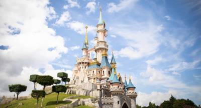 Disneyland Paris Delays April 2 Reopening Date Indefinitely - deadline.com - France
