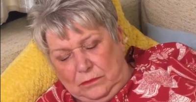 Gogglebox's Lee captures hilarious moment Jenny snoozes during Meghan and Harry interview - www.manchestereveningnews.co.uk