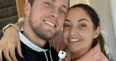 Jacqueline Jossa and Dan Osborne celebrate as they get the keys to their ‘forever home’ - www.ok.co.uk