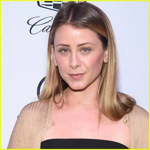 'The Hills' Alum Lo Bosworth Reveals She Suffered Traumatic Brain Injury Two Years Ago - www.justjared.com