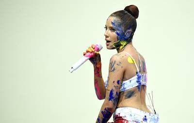 Halsey thanks fans after announcing she/they pronouns - www.nme.com