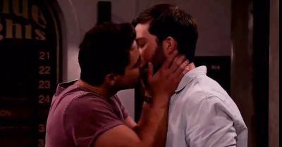 Watch: 7de Laan’s new sizzling gay kiss - www.mambaonline.com - South Africa