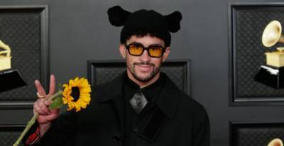 Bad Bunny Holds Up a Sunflower at Grammys 2021 Red Carpet - www.justjared.com - Los Angeles - Puerto Rico