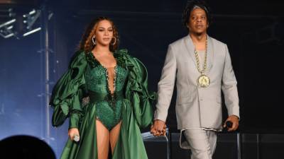 Beyoncé and JAY-Z Make Glam Appearance at the GRAMMYs: PICS - www.etonline.com