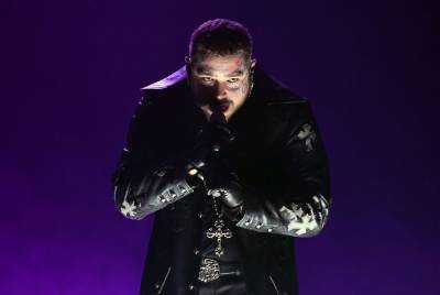 Post Malone’s Performance Lights Up The 2021 Grammy Awards - etcanada.com