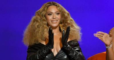 Beyoncé makes Grammys history in the most incredible leather mini dress - www.msn.com