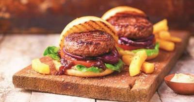 Aldi launches St Patrick’s Day specials including Guinness burgers and Irish steak - www.dailyrecord.co.uk - Ireland