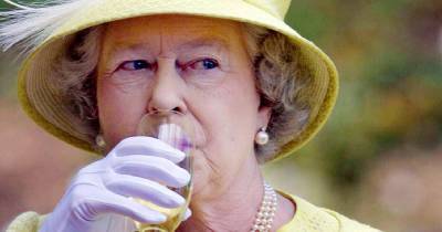 There will be a four-day bank holiday weekend in 2022 to celebrate the Queen's Platinum Jubilee - www.ok.co.uk