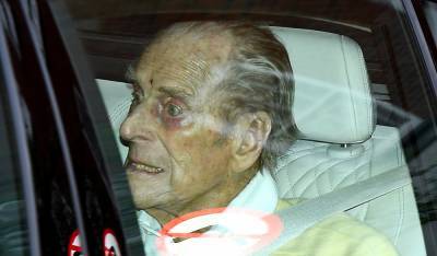Prince Philip Photographed Leaving Hospital, Buckingham Palace Releases New Statement - www.justjared.com - Britain - London
