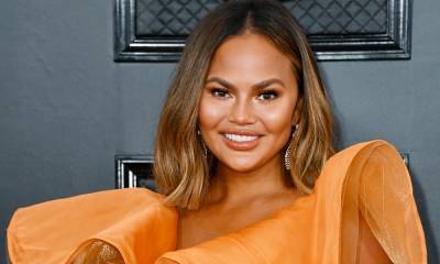 Chrissy Teigen melts hearts with adorable ballet photo of her daughter - hellomagazine.com