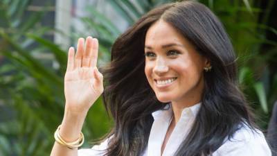 Meghan Markle Hand Writes Encouraging Notes to Women Interviewing for Jobs: See Her Calligraphy - www.etonline.com