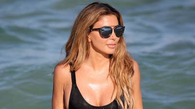 Larsa Pippen, 46, Hits The Beach In Sexy One-Piece Swimsuit After Hanging Out With Mystery Man - hollywoodlife.com - Miami